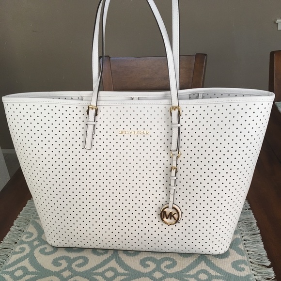 Michael Kors Handbags - Michael Kors Tote